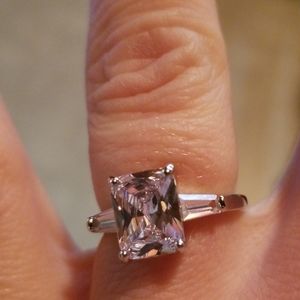 Cubic zirconia ring